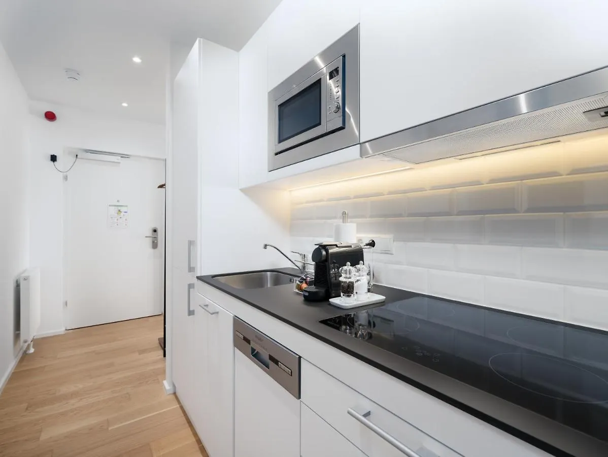 Myfavorit Apartments - Spacious Apartments Next To Puplic Transport U1 Direct Connection To Citycenter Viena