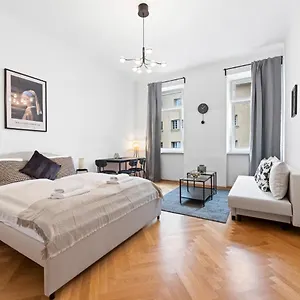Appartement Cozy In 16th District, Vienne