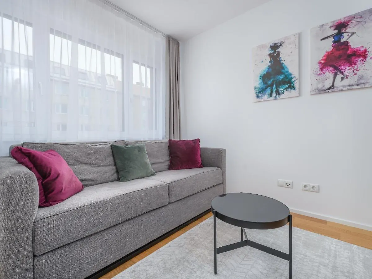 Myfavorit Apartments - Spacious Apartments Next To Puplic Transport U1 Direct Connection To Citycenter Vienne