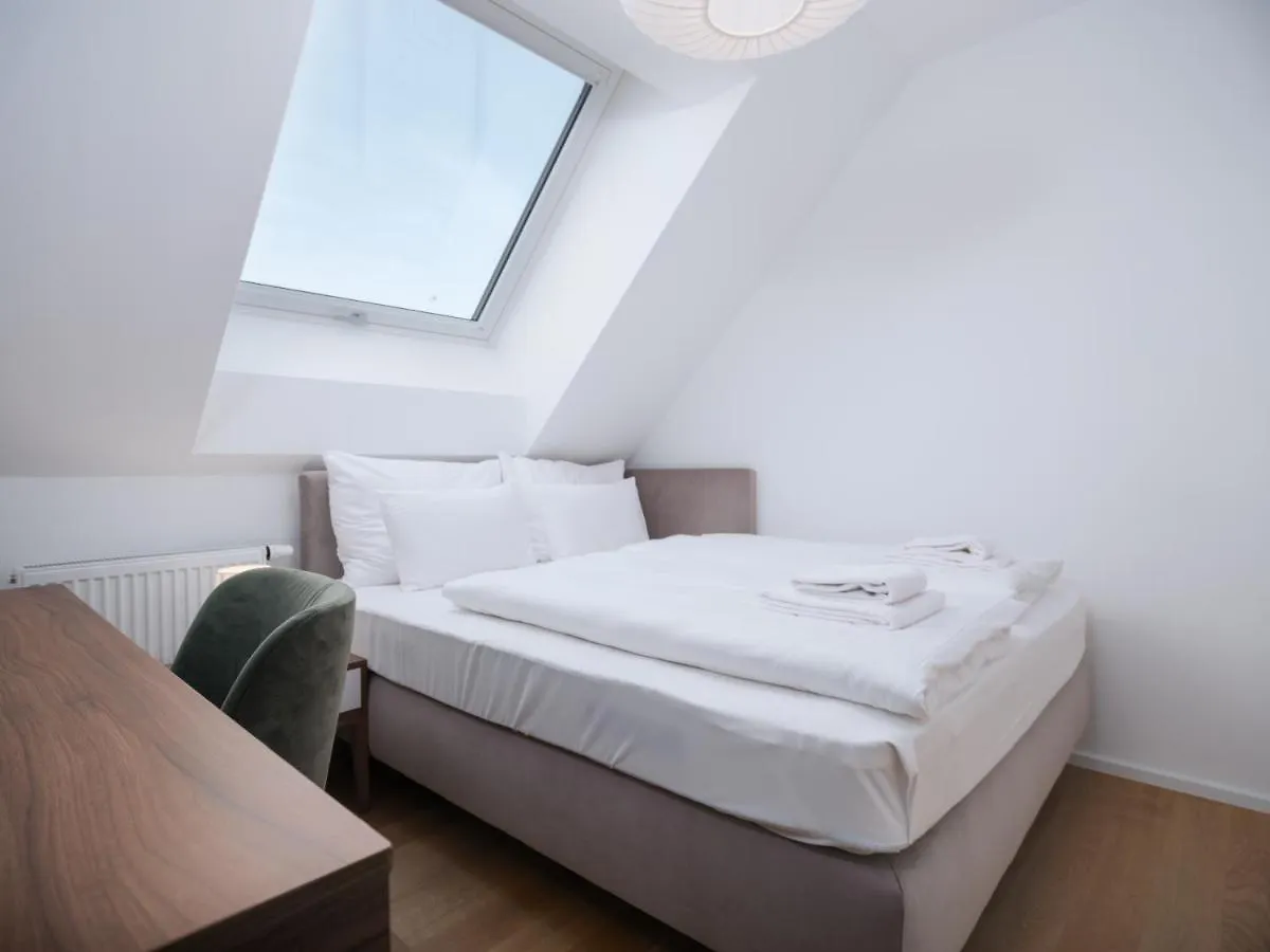 Myfavorit Apartments - Spacious Apartments Next To Puplic Transport U1 Direct Connection To Citycenter Vienne