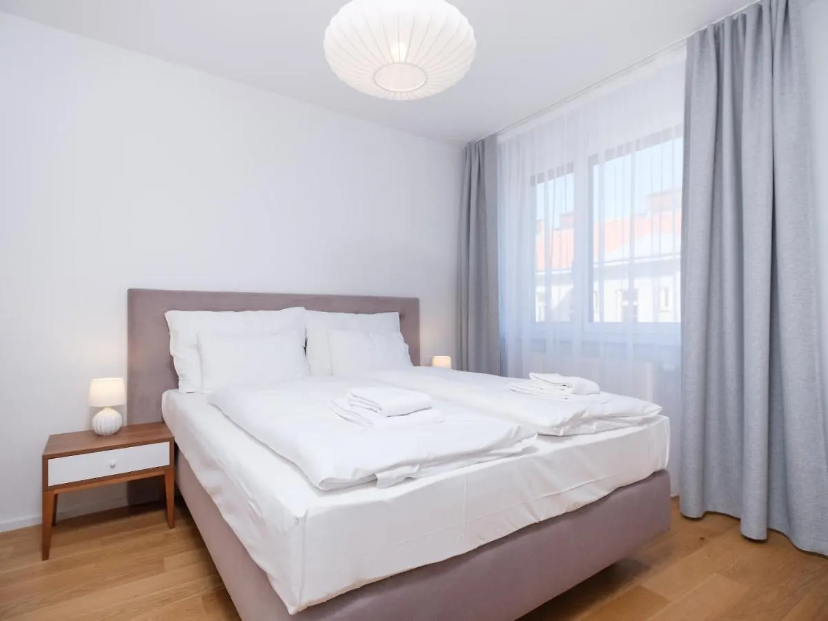 Myfavorit Apartments - Spacious Apartments Next To Puplic Transport U1 Direct Connection To Citycenter Vienne