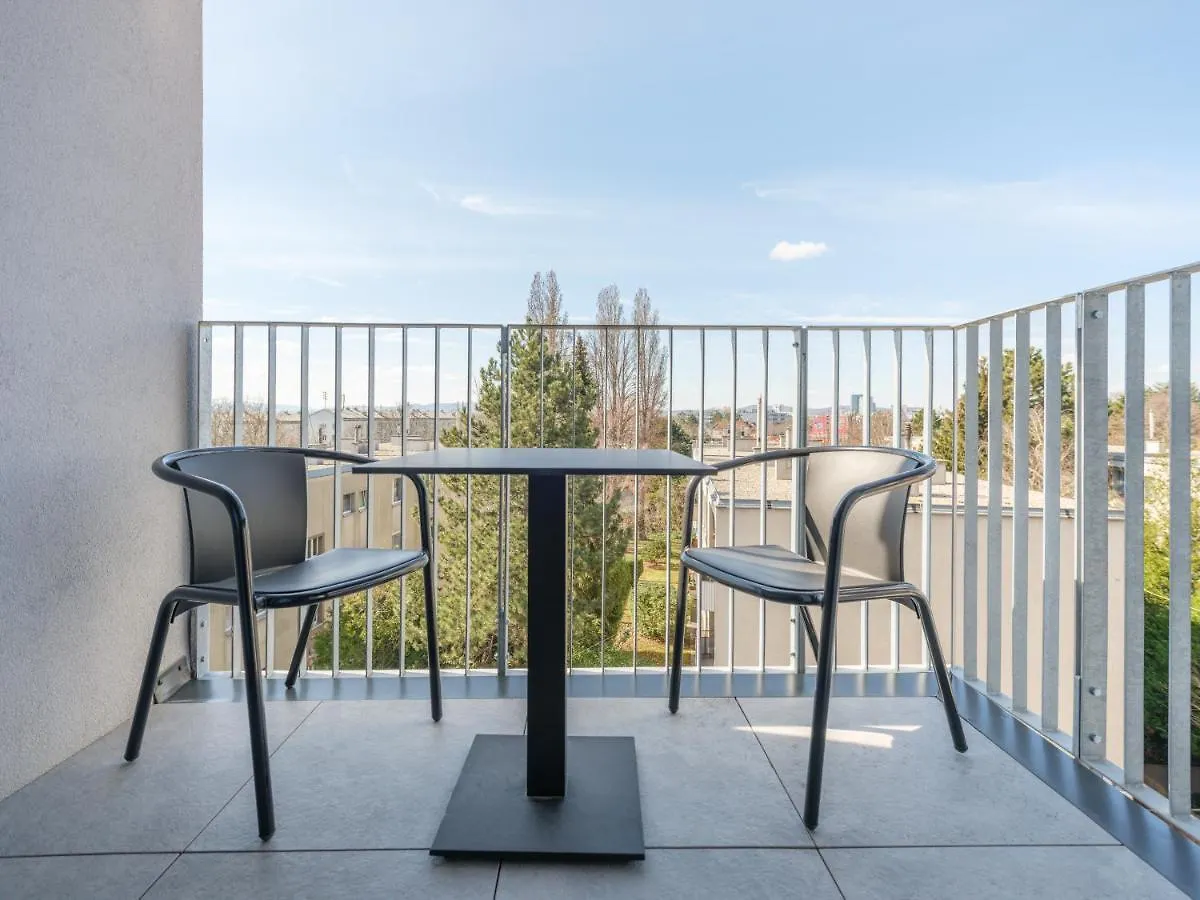 Myfavorit Apartments - Spacious Apartments Next To Puplic Transport U1 Direct Connection To Citycenter Vienne