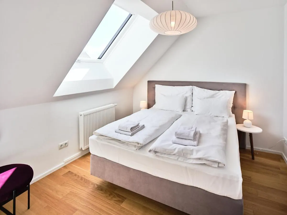 Myfavorit Apartments - Spacious Apartments Next To Puplic Transport U1 Direct Connection To Citycenter Vienne 0*,