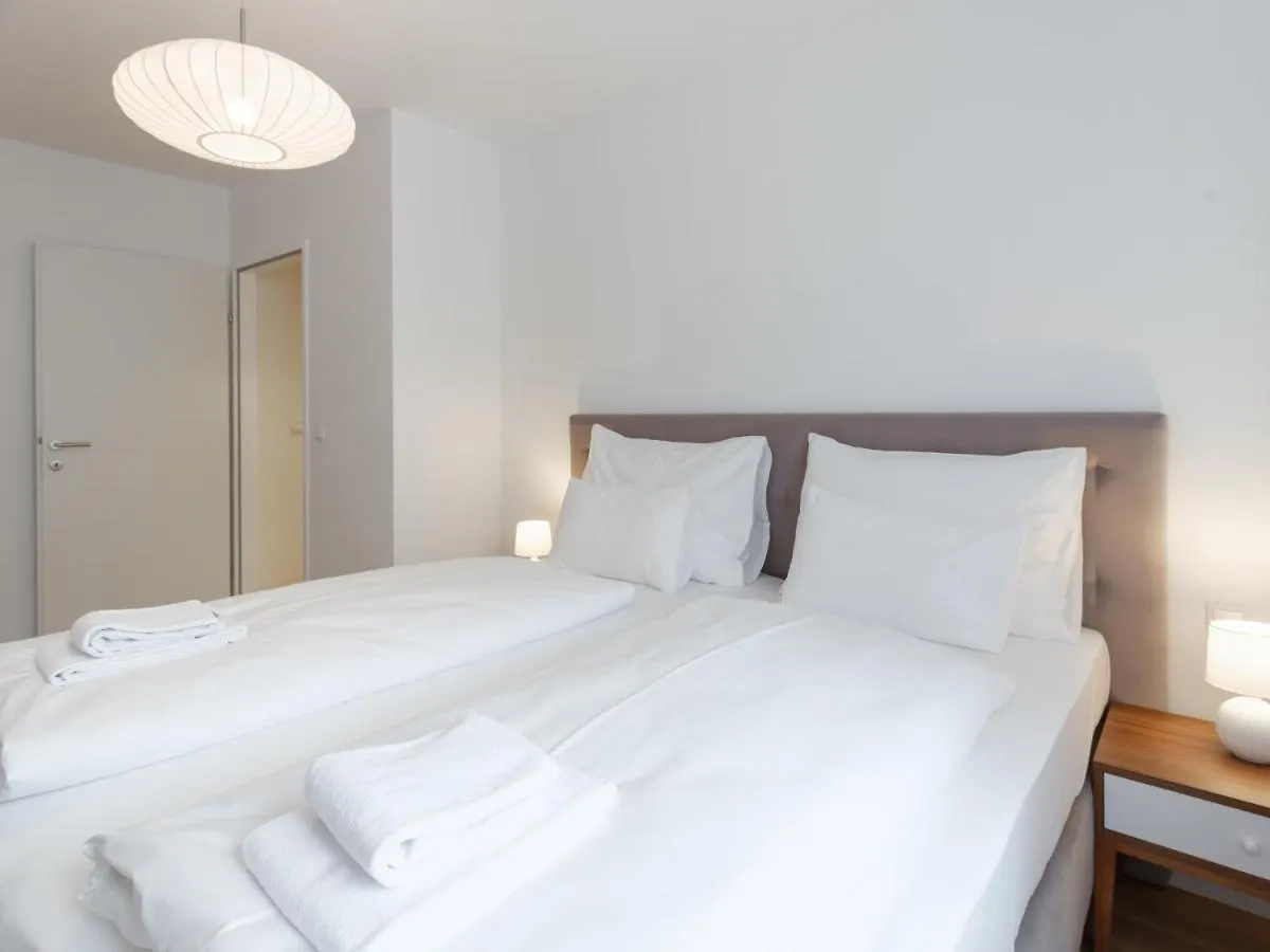 Myfavorit Apartments - Spacious Apartments Next To Puplic Transport U1 Direct Connection To Citycenter Vienna