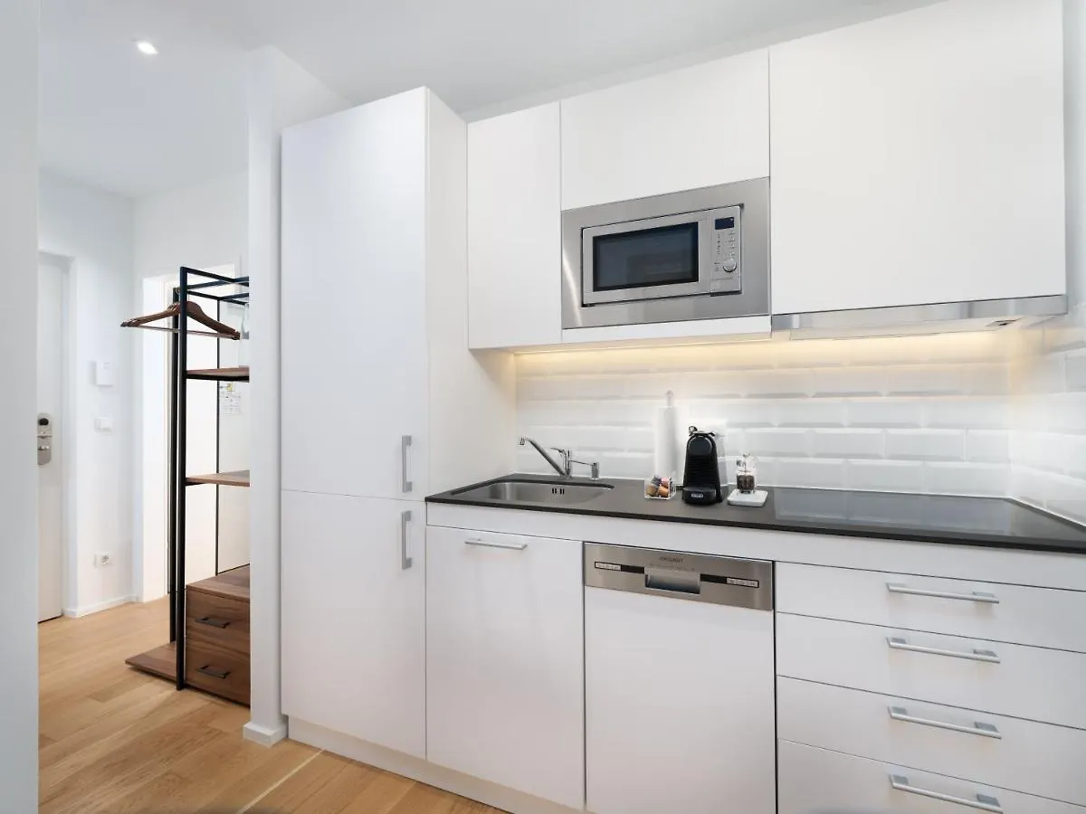 Myfavorit Apartments - Spacious Apartments Next To Puplic Transport U1 Direct Connection To Citycenter Vienna