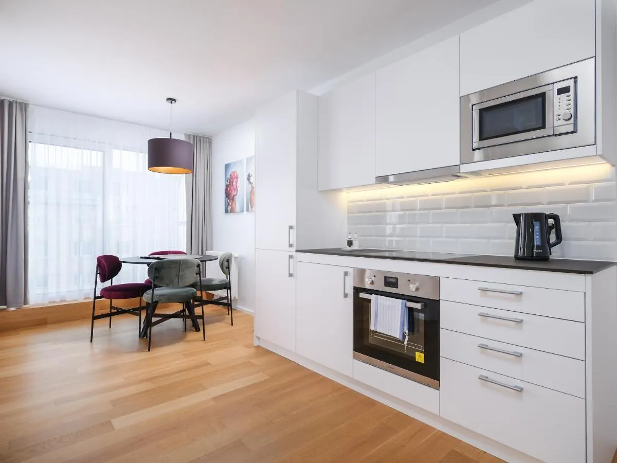 Myfavorit Apartments - Spacious Apartments Next To Puplic Transport U1 Direct Connection To Citycenter Vienna Austria