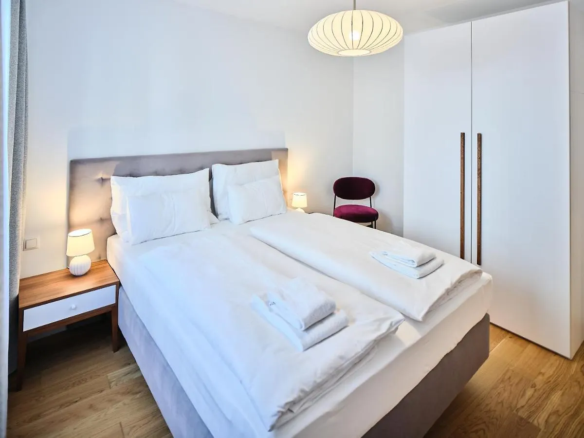 Myfavorit Apartments - Spacious Apartments Next To Puplic Transport U1 Direct Connection To Citycenter Vienna