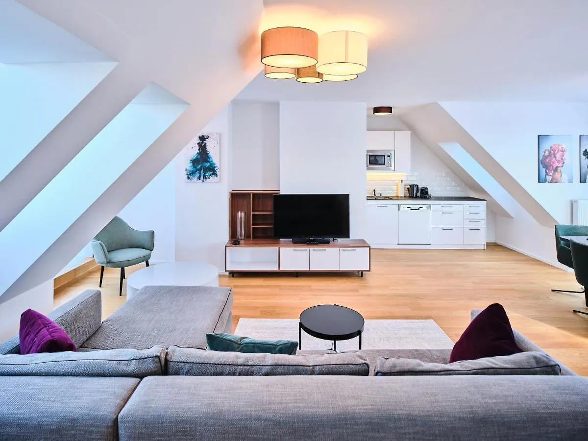 Myfavorit Apartments - Spacious Apartments Next To Puplic Transport U1 Direct Connection To Citycenter Vienna