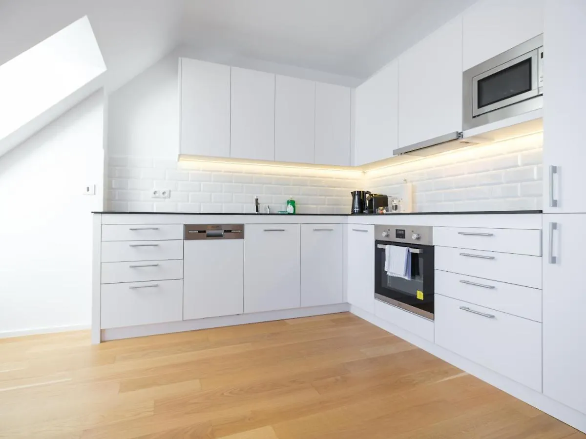 Myfavorit Apartments - Spacious Apartments Next To Puplic Transport U1 Direct Connection To Citycenter Vienna