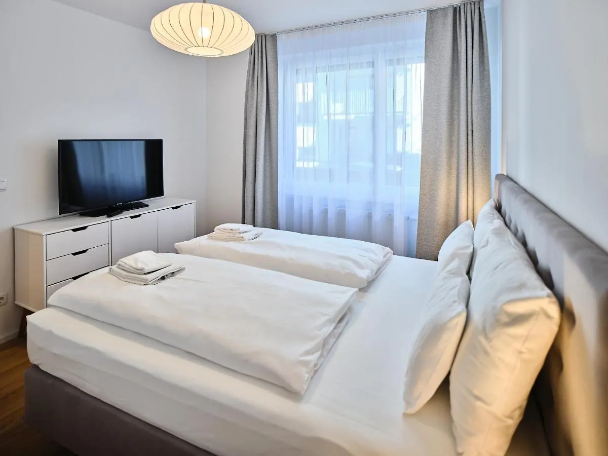 Myfavorit Apartments - Spacious Apartments Next To Puplic Transport U1 Direct Connection To Citycenter Vienna