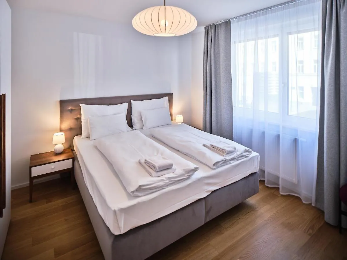 Myfavorit Apartments - Spacious Apartments Next To Puplic Transport U1 Direct Connection To Citycenter Vienna