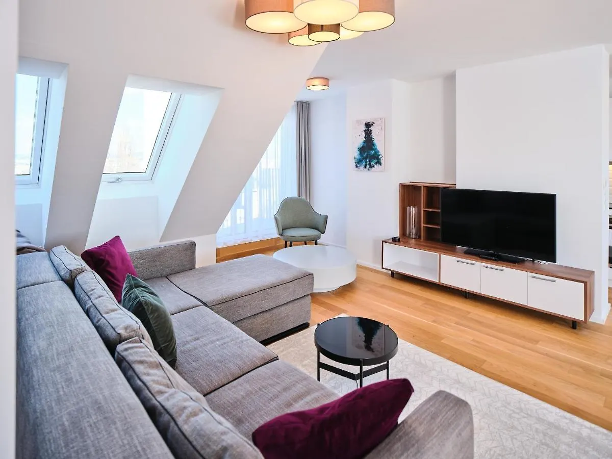 Myfavorit Apartments - Spacious Apartments Next To Puplic Transport U1 Direct Connection To Citycenter Vienna