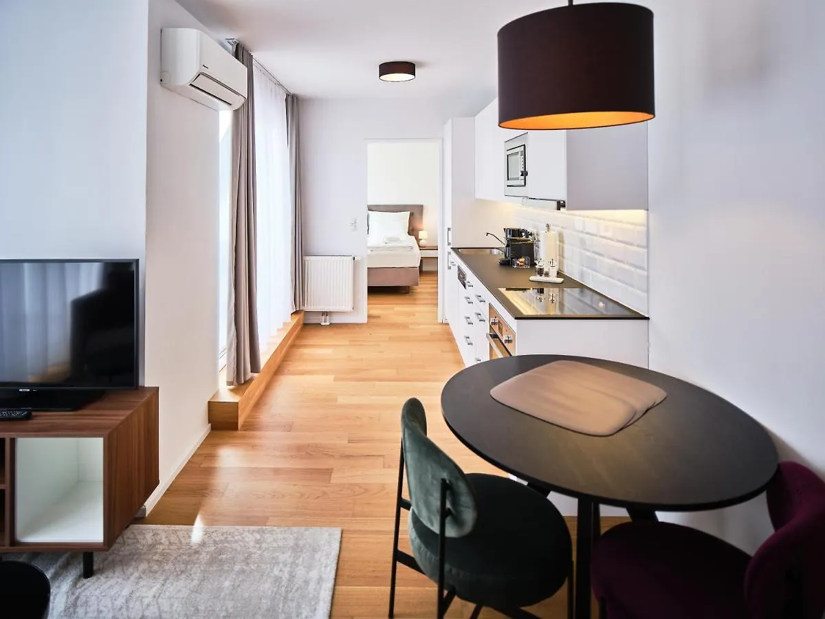 Myfavorit Apartments - Spacious Apartments Next To Puplic Transport U1 Direct Connection To Citycenter Vienna